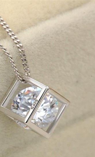 925 Sterling Silver Cube Box Pendant